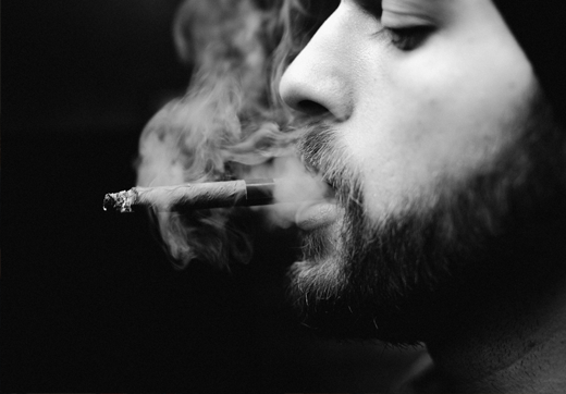 do actors have to smoke real cigarettes in movies LADbible - Cillian Murphy has smoked so many he's ruled out playing a  smoker in future roles 😲🤯