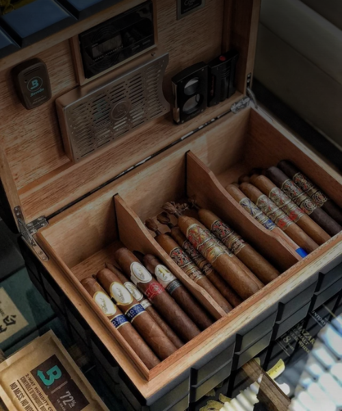 Cigar Humidors & Humidifiers