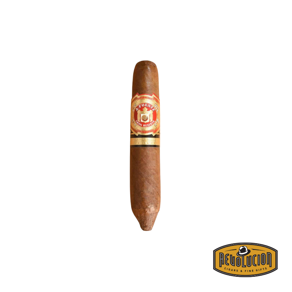 Arturo Fuente Short Story Perfecto – medium strength Dominican cigar, perfectly crafted with a signature Figurado shape, offering rich flavors and smooth smoke.