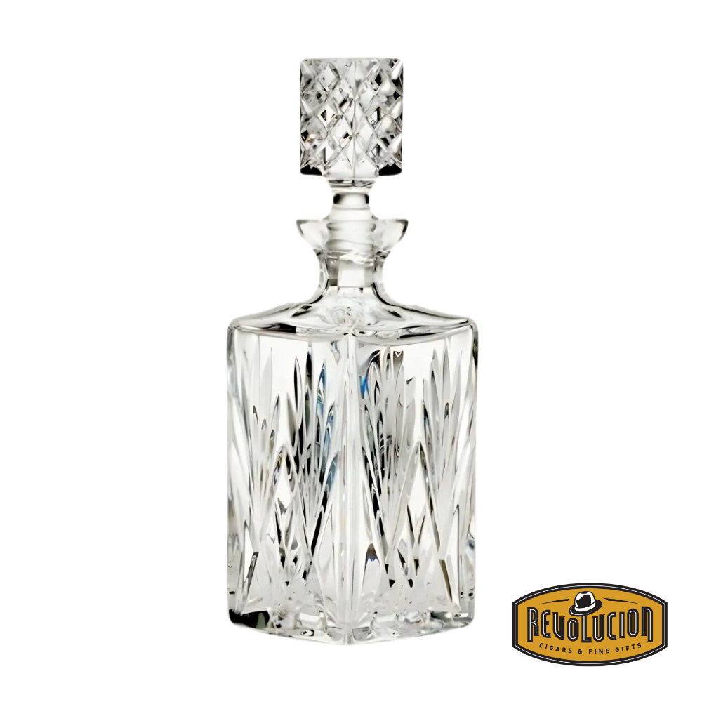 Brilliant Villandry whiskey decanter 0.7L with elegant cut-glass design.