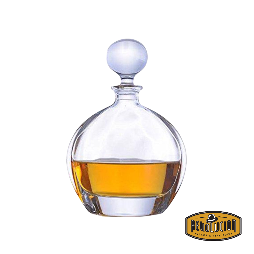 Decanter Orbit 650ml filled with whisky, showcasing a sleek, modern design with an orbital motif and a refined glass body that highlights the rich amber hue of the whisky.
