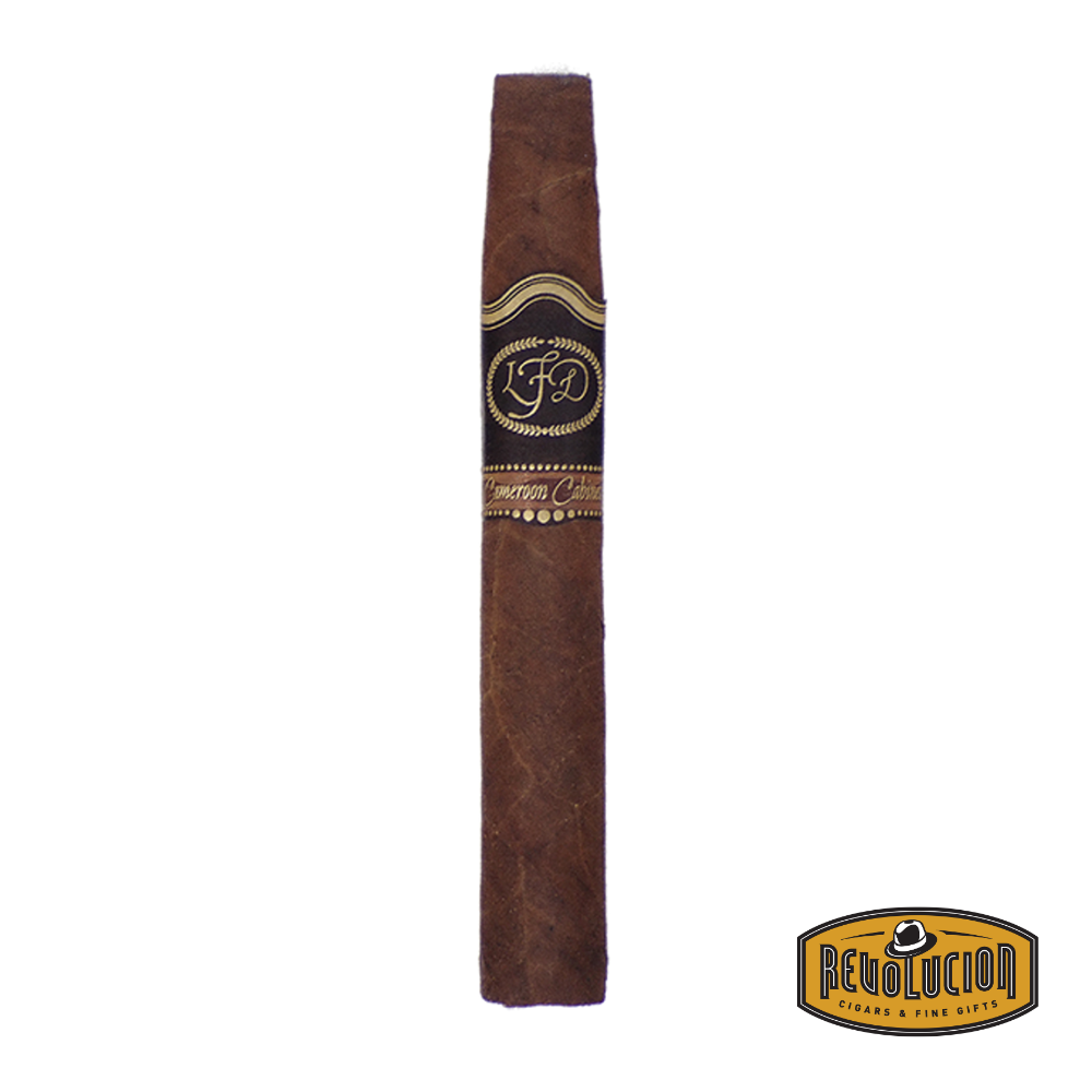 La Flor Dominicana Cameroon Cabinet Chisel – full-strength Dominican cigar with a unique wedge-shaped head, featuring a Cameroon wrapper and a blend of Dominican and Nicaraguan fillers.