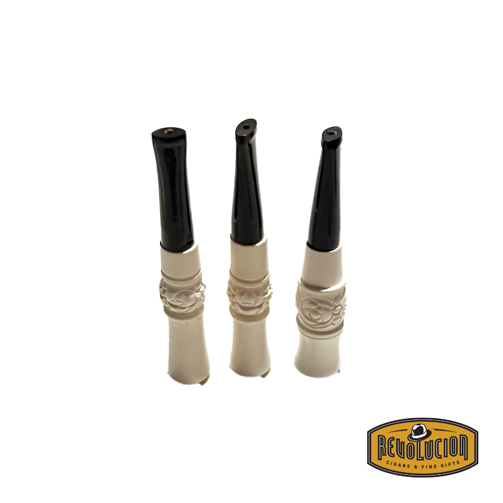 Meerschaum Cigarette Holder Medium – rear view showcasing its ergonomic design and high-quality craftsmanship for a comfortable and stylish smoke.