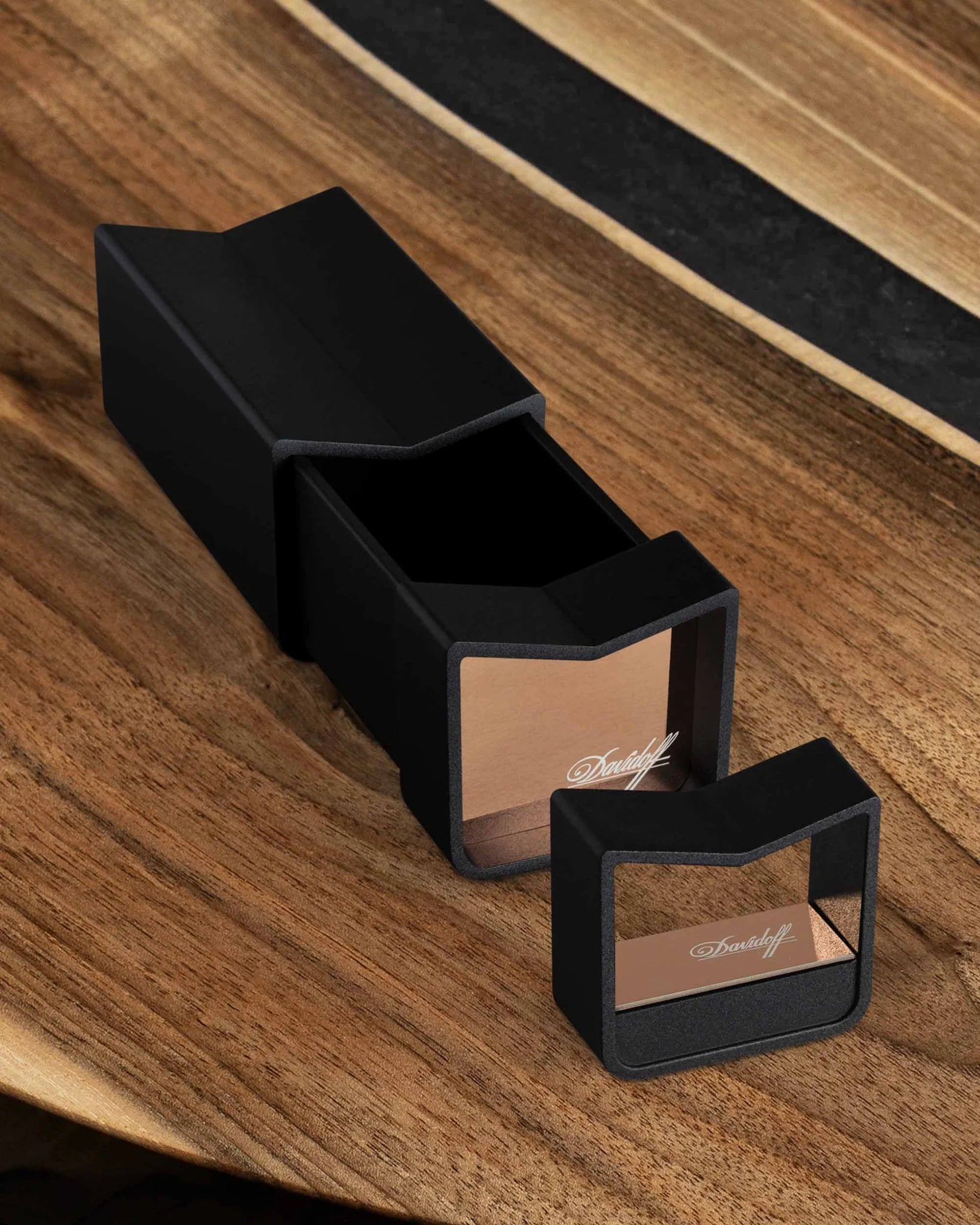 Cendrier coulissant Davidoff noir et or