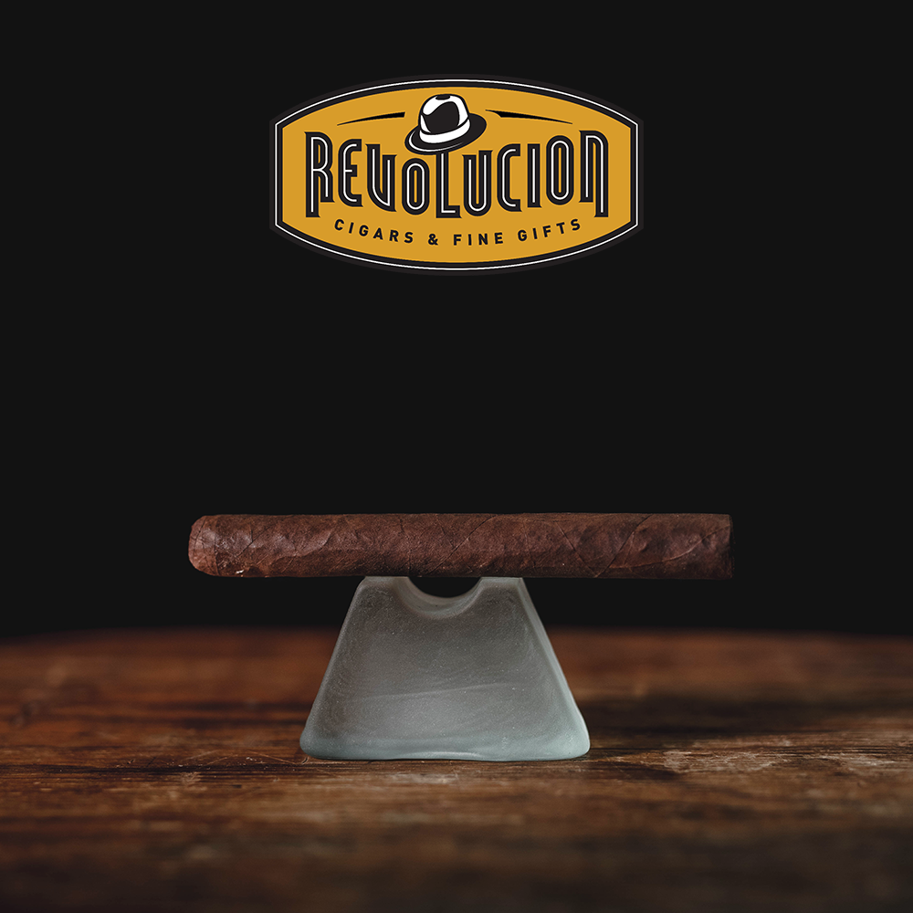 Kingsman Corona Medium Strength Nicaraguan Cigars