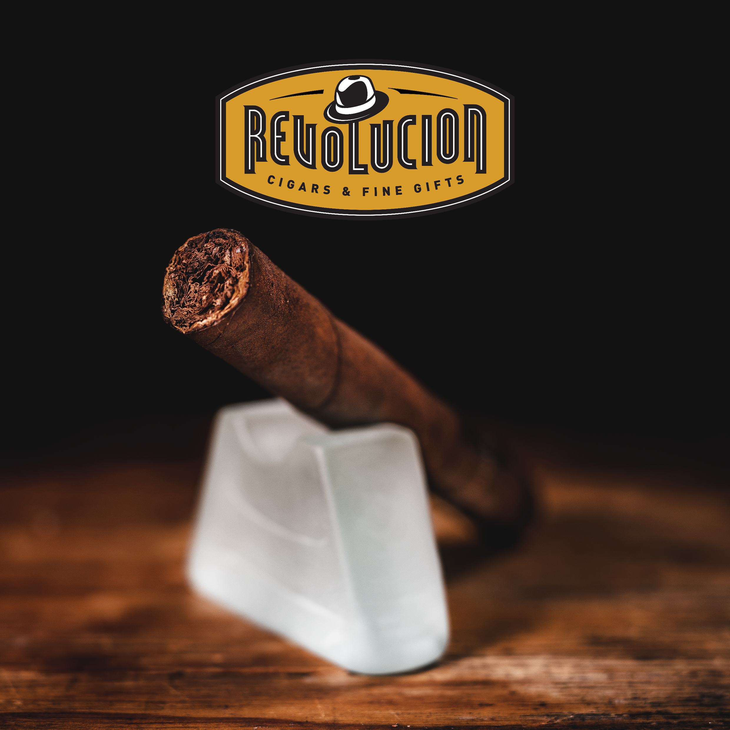 Undercrown_Maduro_Gran_Toro_Foot