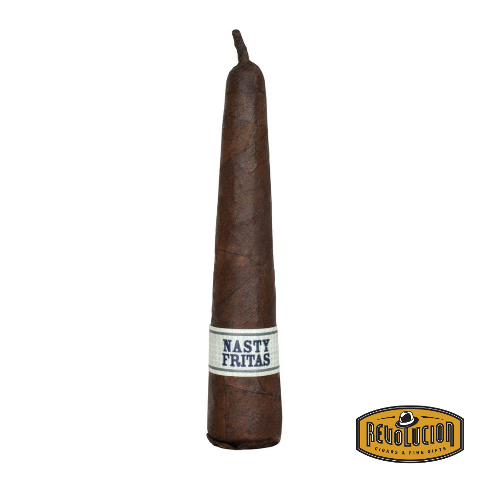 Drew Estate Liga Privada Único Serie Nasty Fritas – A bold Nicaraguan cigar featuring a unique pyramid shape and a dark, oily wrapper. Handcrafted with a blend of high-quality tobaccos, this full-strength smoke delivers rich flavors of earth, pepper, and cocoa.