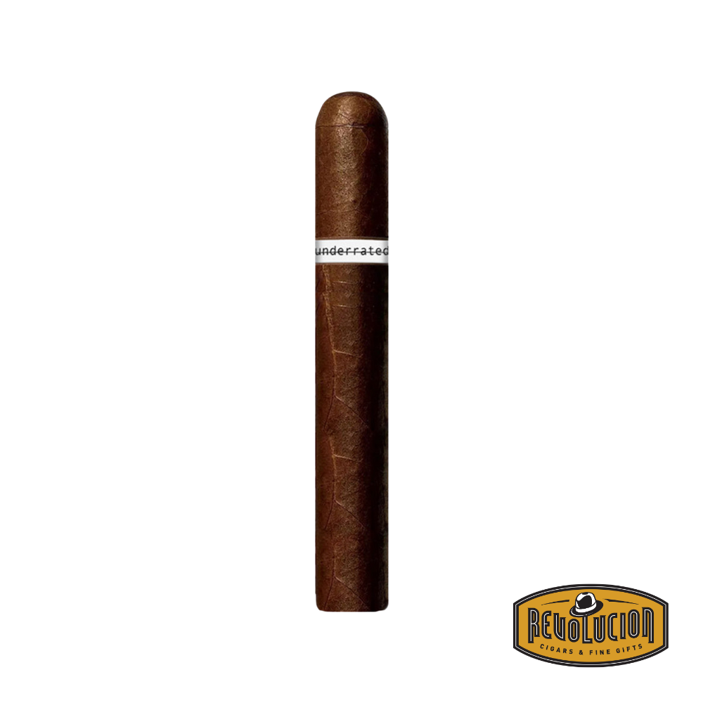 Luciano Underrated Robusto Extra – a medium-full strength Nicaraguan cigar in a slightly extended robusto format, featuring a dark, oily wrapper and expertly applied cap.