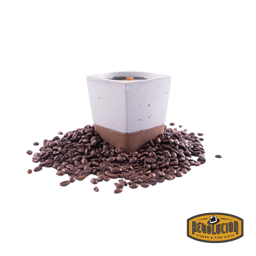 Rustico No. 17 Vanilla Latte Candle in its unlit state, featuring an elegant design and a warm, inviting fragrance.