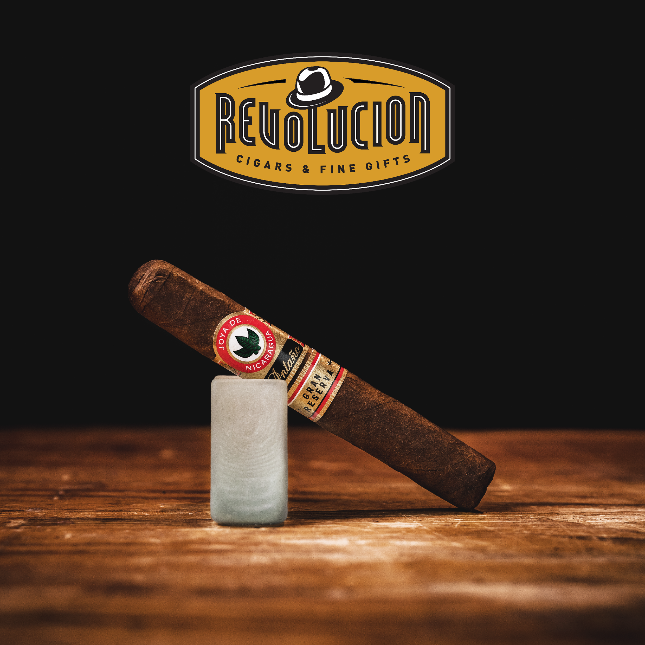 Joya_Antano_Grand_Reserva_Robusto_Grande_angle