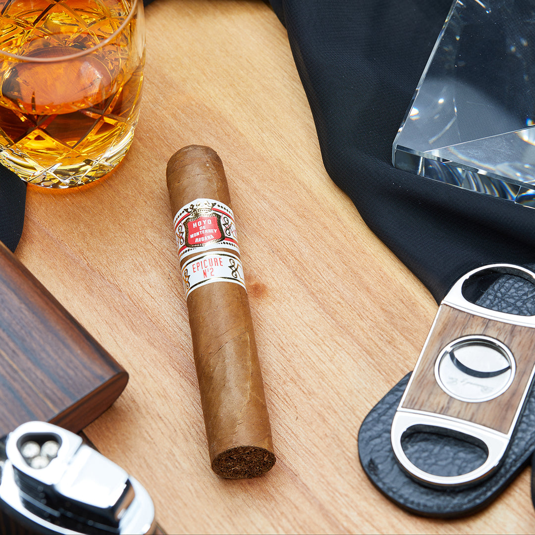 The Hoyo de Monterrey Epicure No.2 cigar, presented from the front, displaying its refined band and classic Cuban aesthetic.
