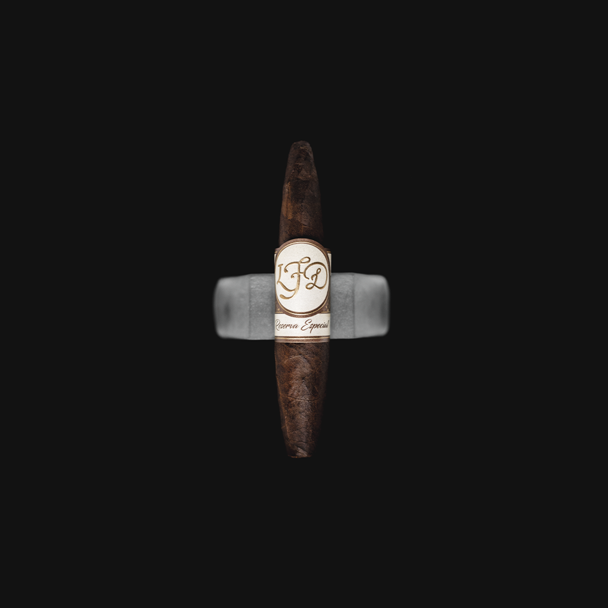 La Flor Dominicana Jocko Maduro Perfecto – medium strength Dominican cigar featuring a Maduro wrapper and a perfectly shaped Figurado, offering rich flavors and smooth smoke.