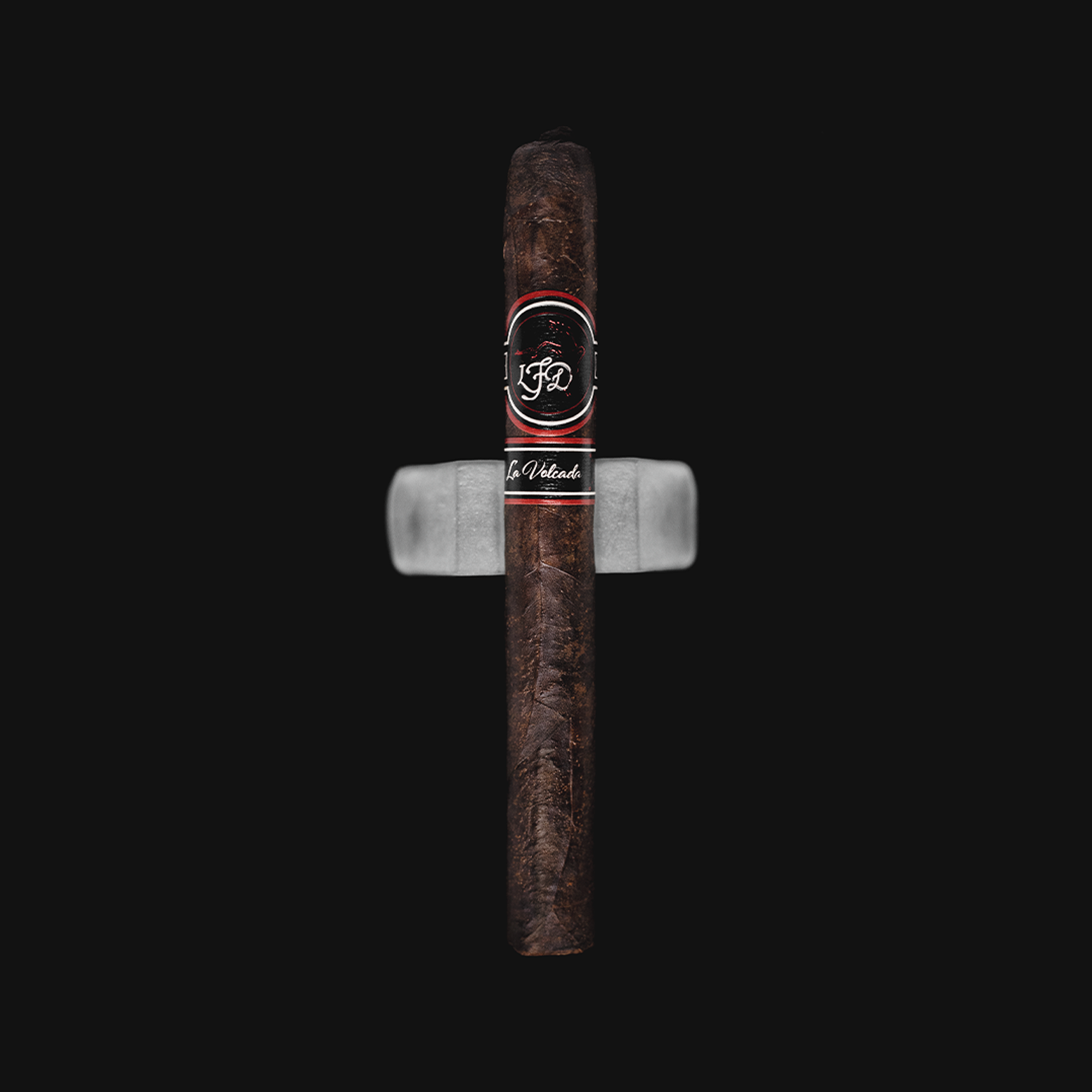 LFD La Volcada Churchill – medium-full strength Dominican cigar with bold flavors, expert craftsmanship, and a striking dark wrapper.