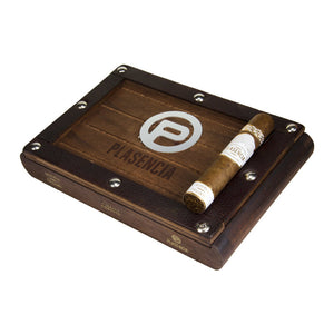 Plasencia_Reserva_Original_open_box_cigars