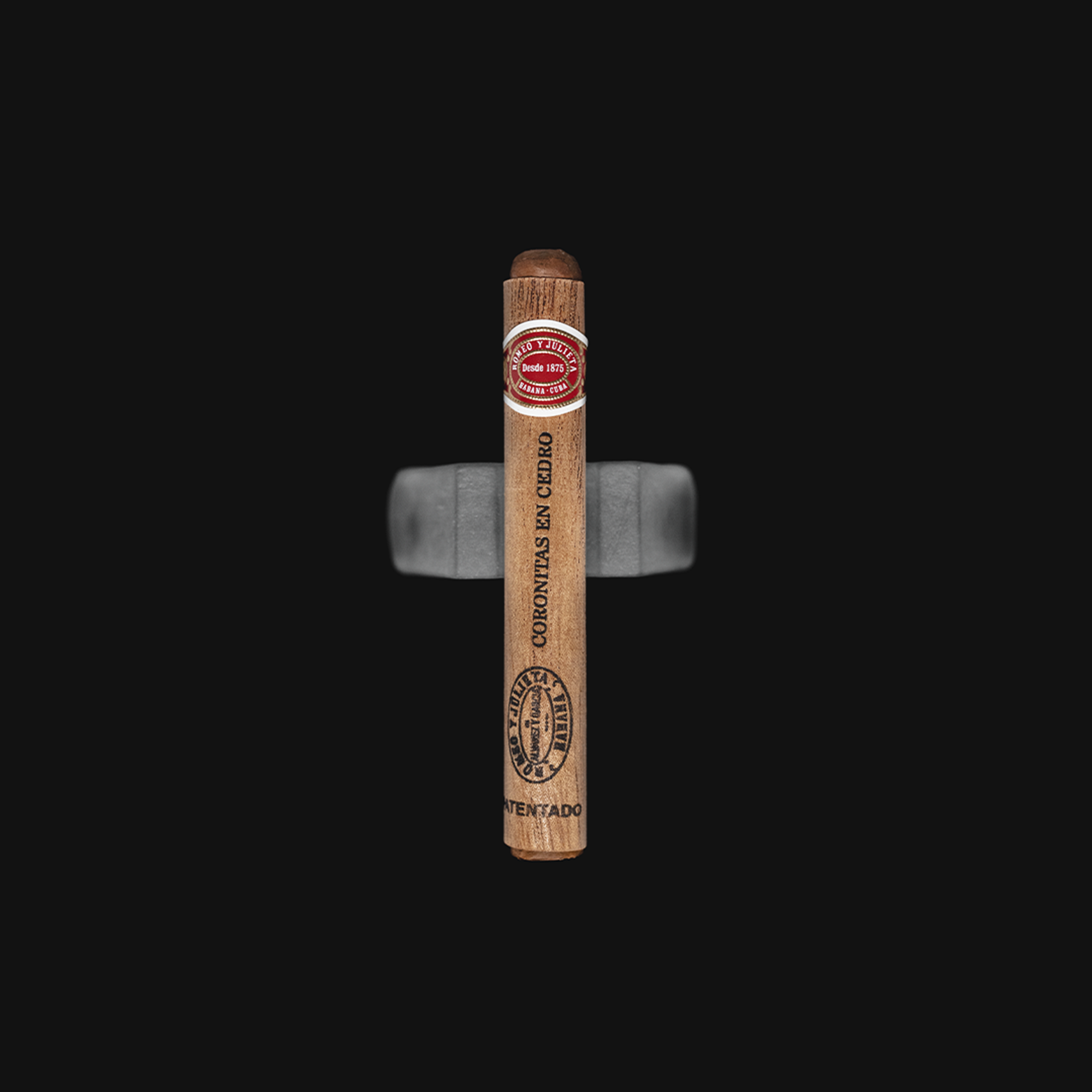 Romeo_Y_Julieta_Coronita_en_Cedro